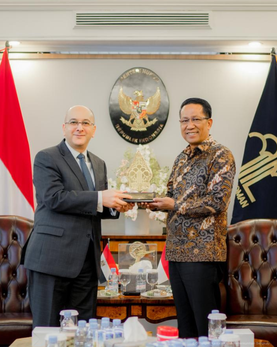 2._Menkum_RI_dan_Dubes_Mesir_Bahas_Kerja_sama_Apostille_HCCH_serta_Kekayaan_Intelektual.png