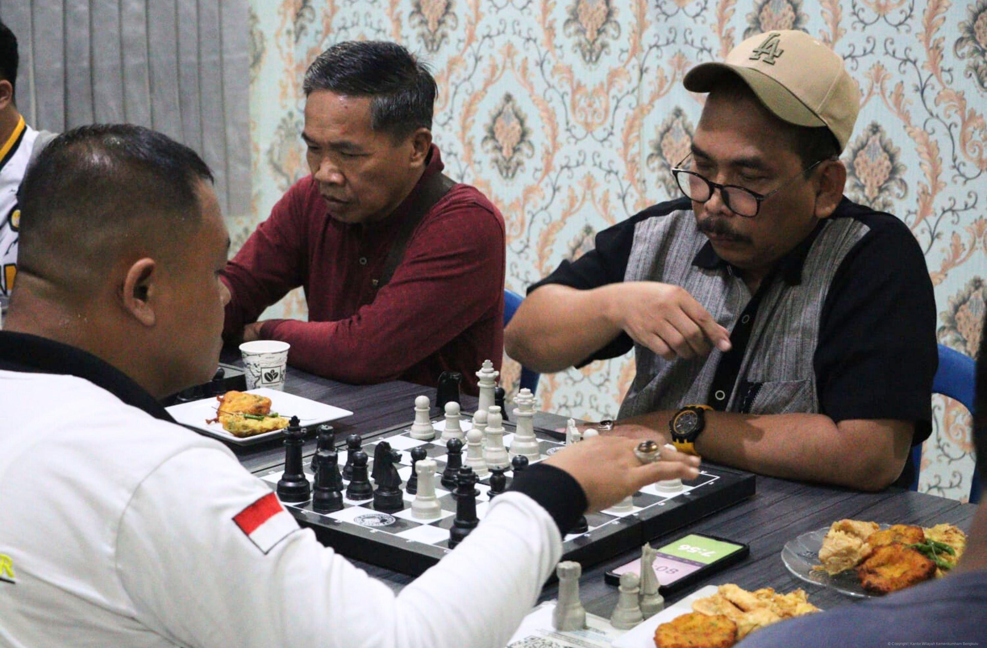 AAdu Ketangkasan Pertandingan Domino dan Catur Meriahkan Hari Pengayoman ke 79 di Bapas Kelas II Bengkulu 3