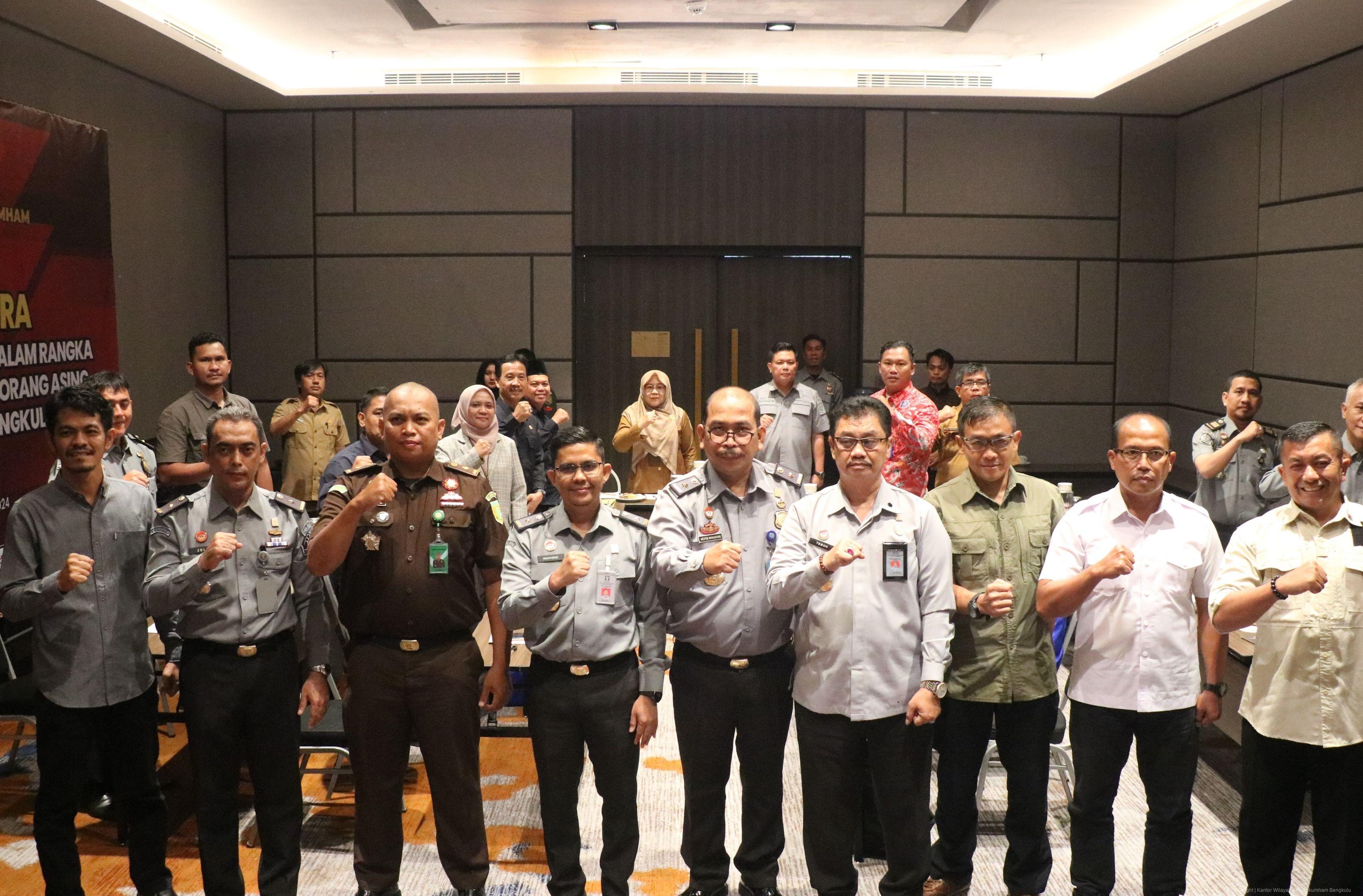 Optimalisasi Pengawasan Orang Asing di Bengkulu Kumham Bengkulu Gelar Rakor TIMPORA Tingkat Provinsi 2024 5