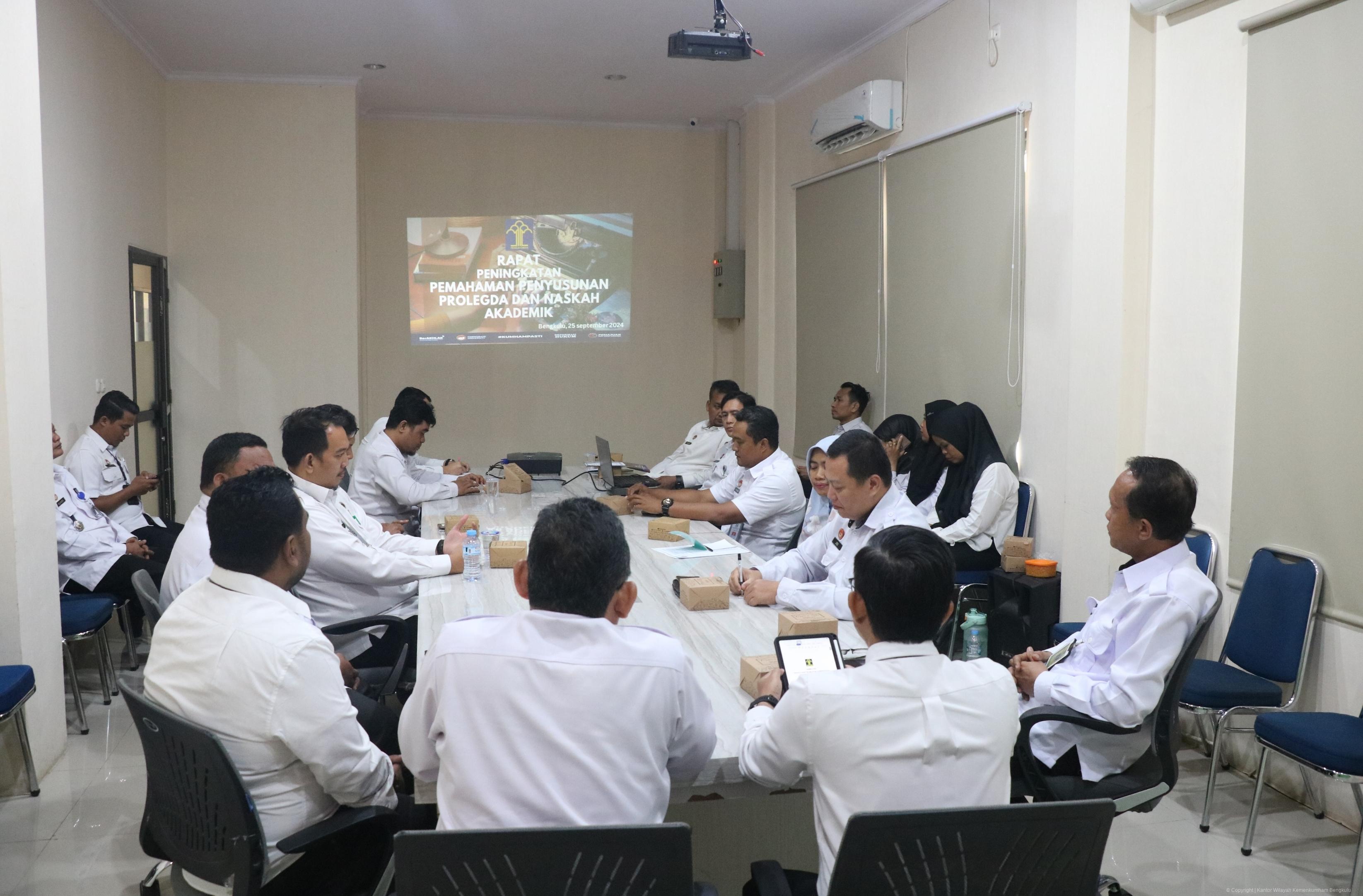 Kanwil Kemenkumham Bengkulu Dorong Penguatan Legislasi Daerah Lewat Rapat Prolegda dan Naskah Akademik 4