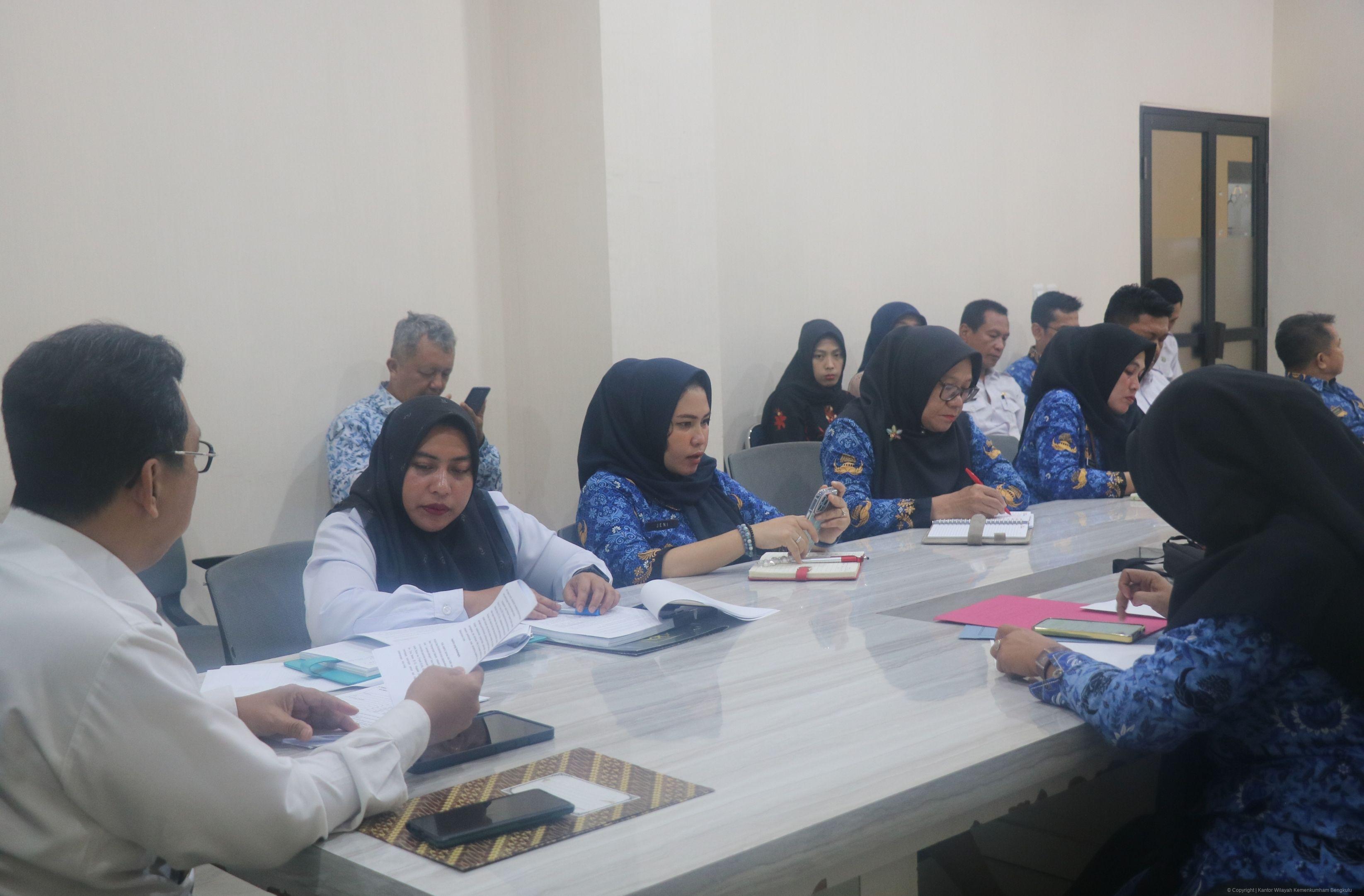 Kanwil Kemenkumham Bengkulu Gelar Rakor Aksi HAM Wilayah Bahas Evaluasi dan Persiapan Pelaporan B08 Tahun 2024 6