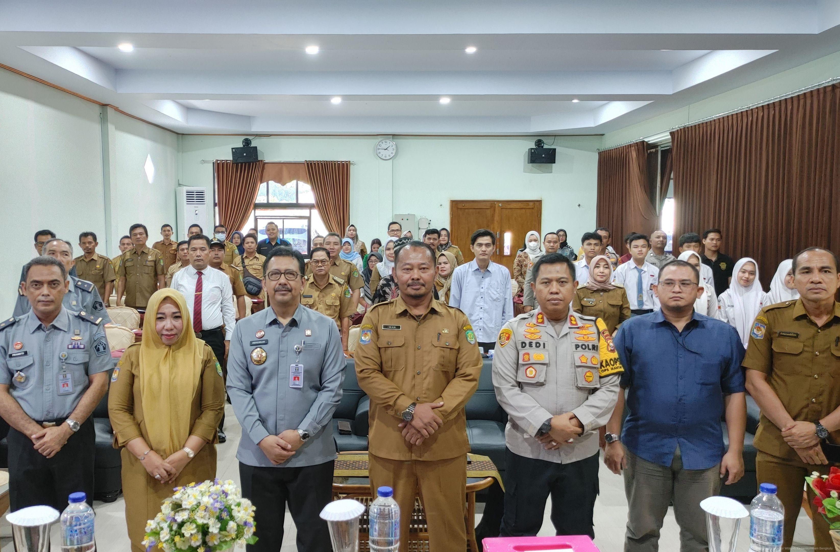 Wujudkan Kepastian Hukum Kanwil Kemenkumham Bengkulu Gencarkan Sosialisasi Layanan Fidusia di Kab. Bengkulu Tengah 10