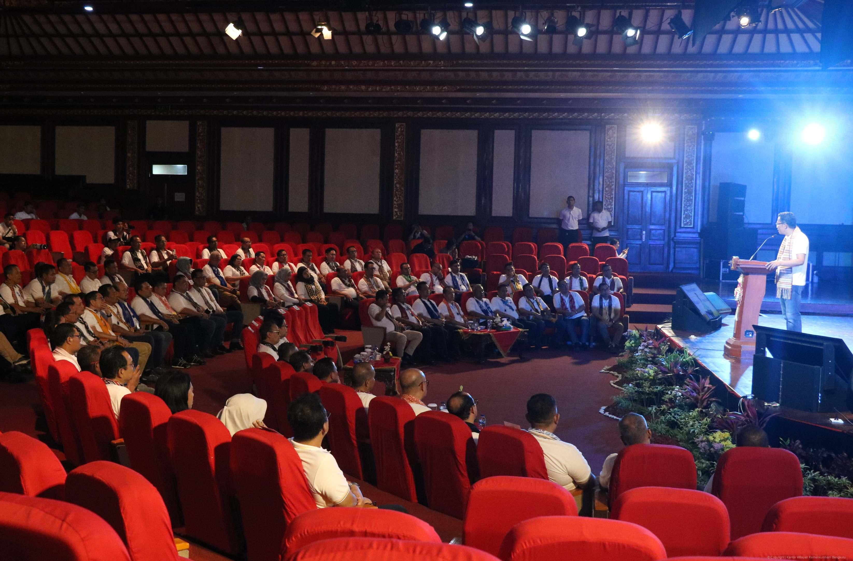 Kakanwil Santosa bersama Jajaran Berkomitmen Untuk Terus Tingkatkan Kualitas Pelayanan Publik Sesuai Arahan Menkumham 7