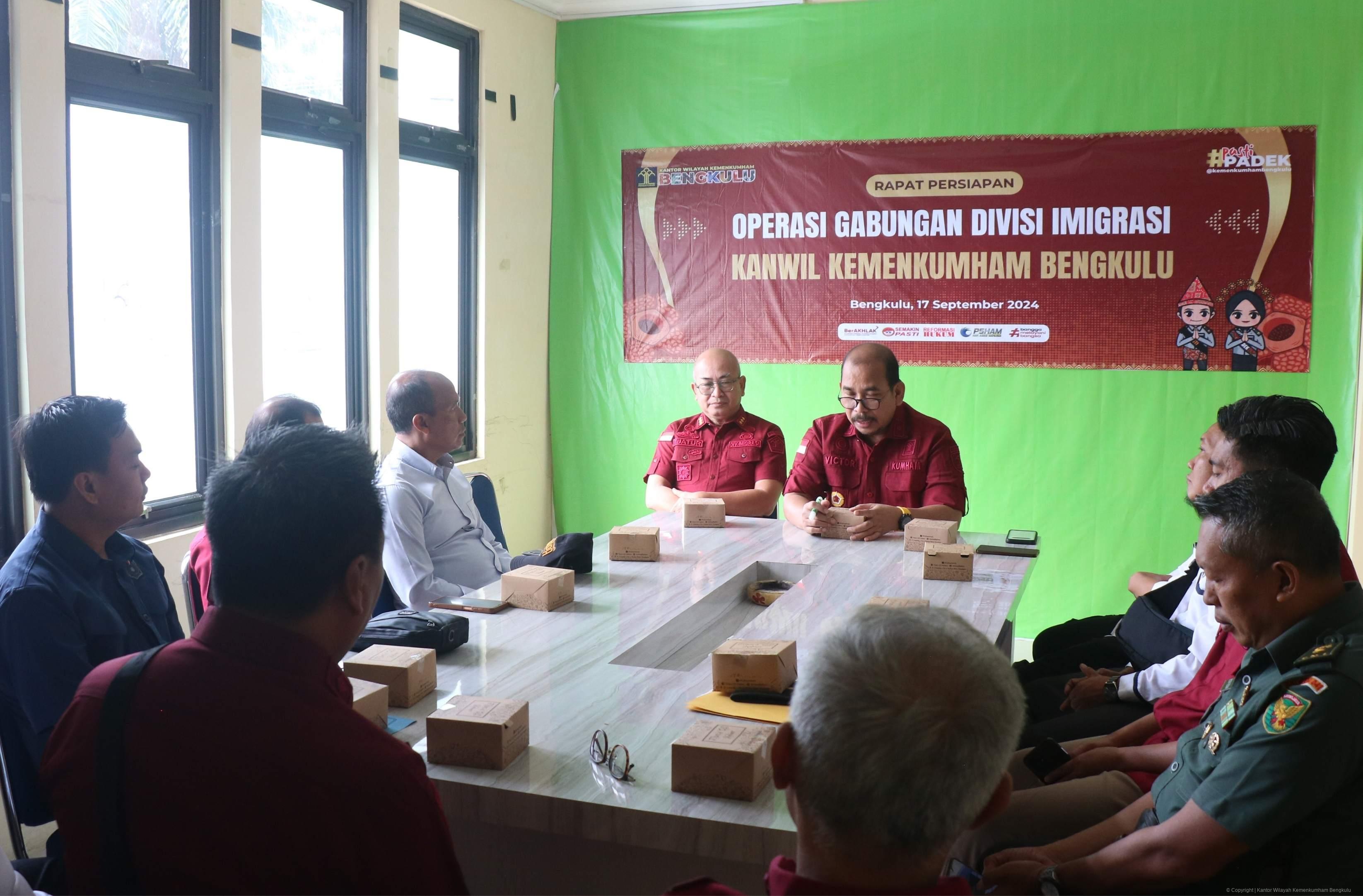 Cegah Pelanggaran Keimigrasian Kanwil Kemenkumham Bengkulu Gelar Operasi Gabungan bersama Timpora Bengkulu di 2 Perusahaan 3