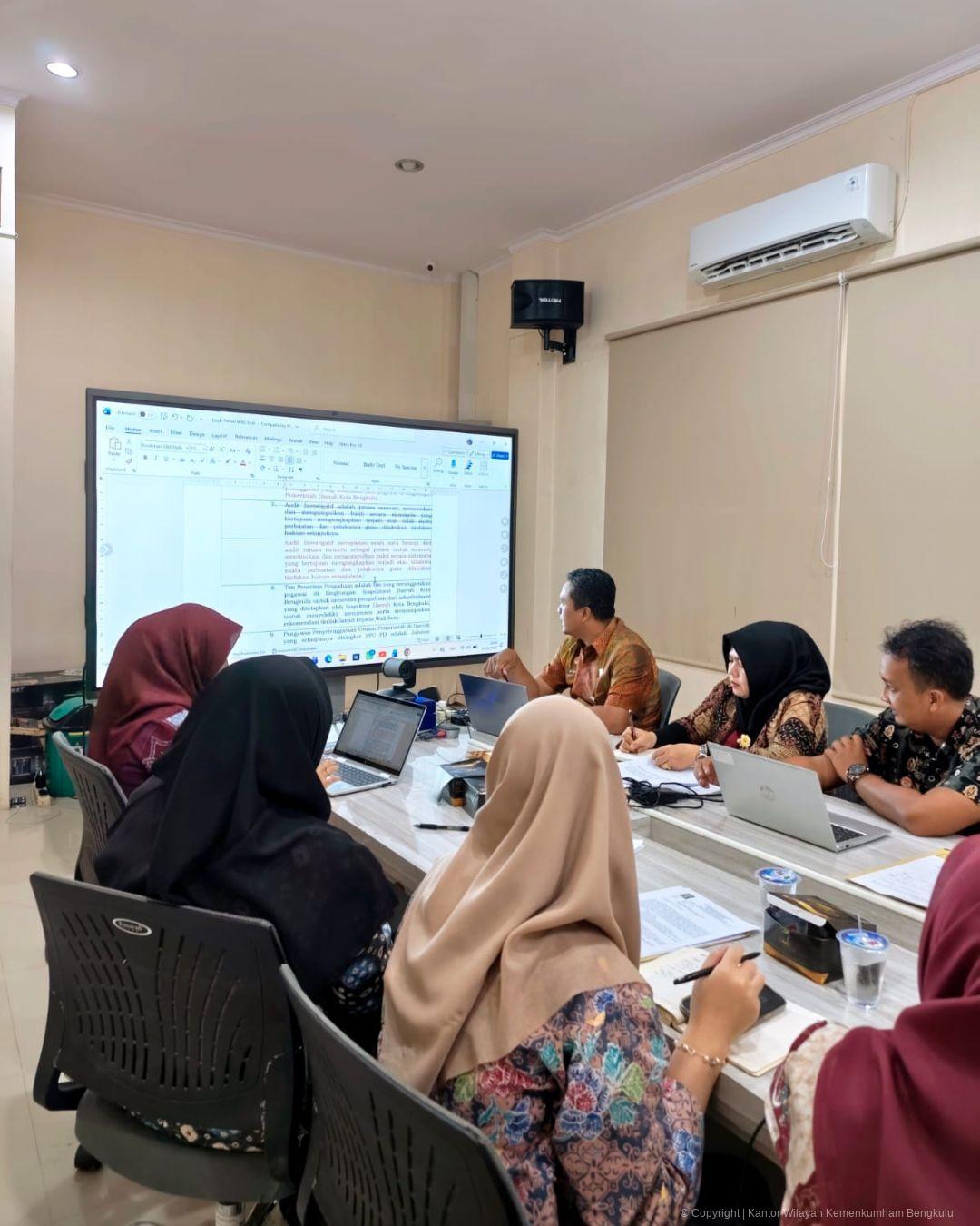 3._Kanwil_Kemenkum_Bengkulu_Harmonisasikan_Dua_Rancangan_Peraturan_Wali_Kota_Bengkulu_dalam_Upaya_Penguatan_Tata_Kelola_Pemerintahan_dan_Pencegahan_Korupsi.jpg