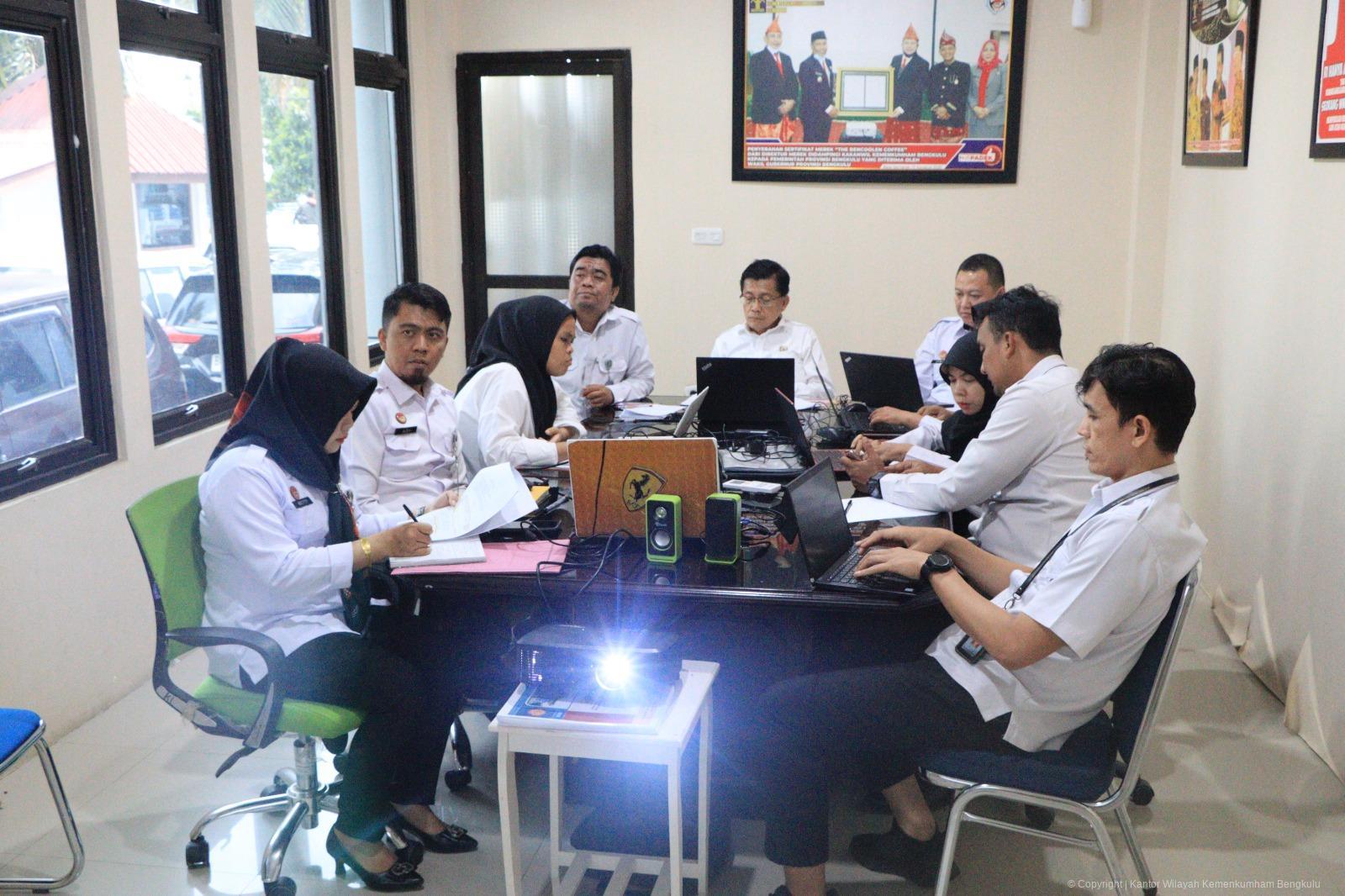 9._Kanwil_Kemenkumham_Bengkulu_Gelar_Rapat_Pengharmonisasian_Rancangan_Perbup_Bengkulu_Selatan_Secara_Virtual.jpeg