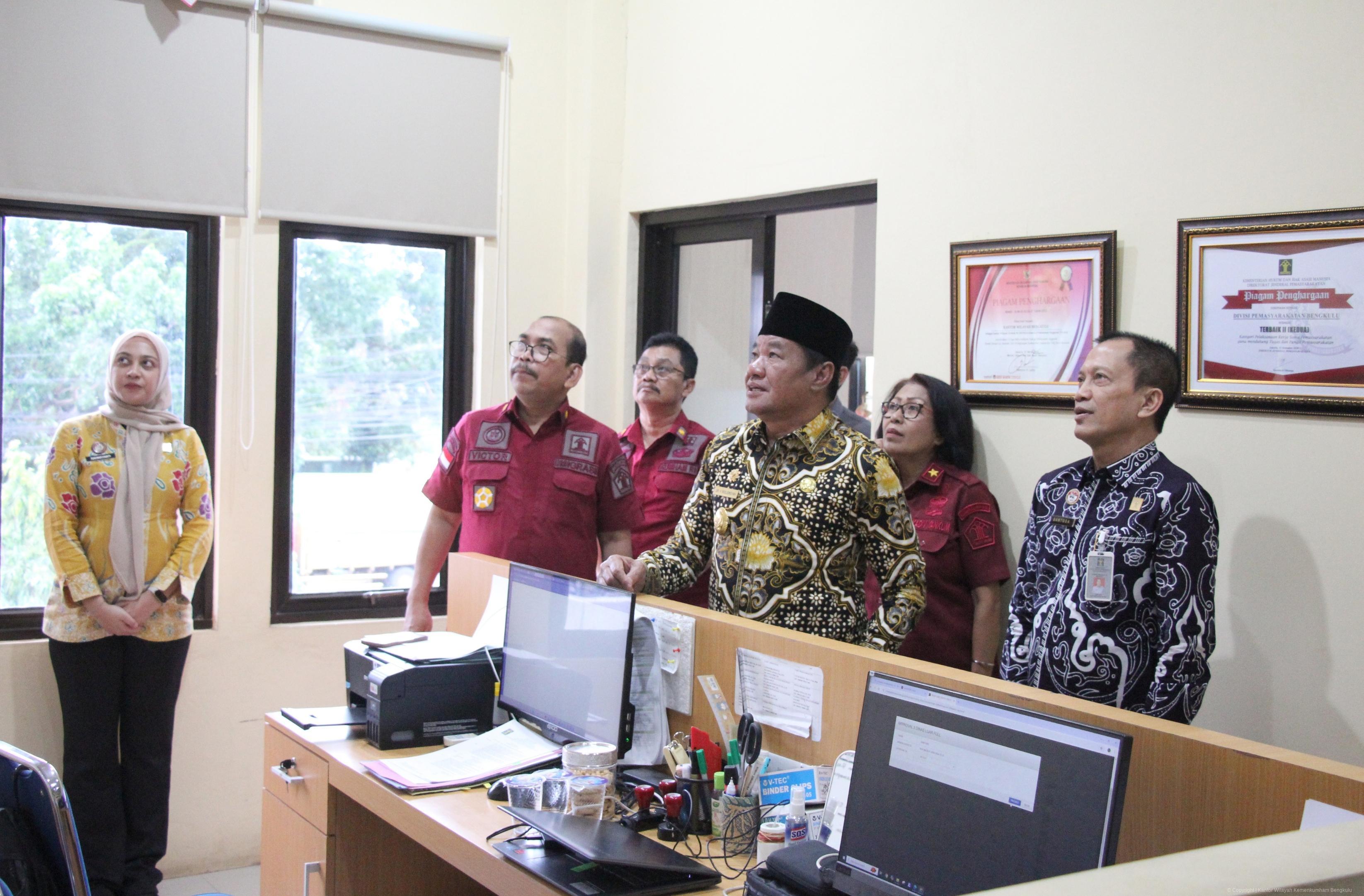 Audiensi_Silaturahmi_dan_Kolaborasi__Plt._Gubernur_Bengkulu_Apresiasi_Sinergi_dengan_Kanwil_Kemenkumham_Bengkulu_5.jpg