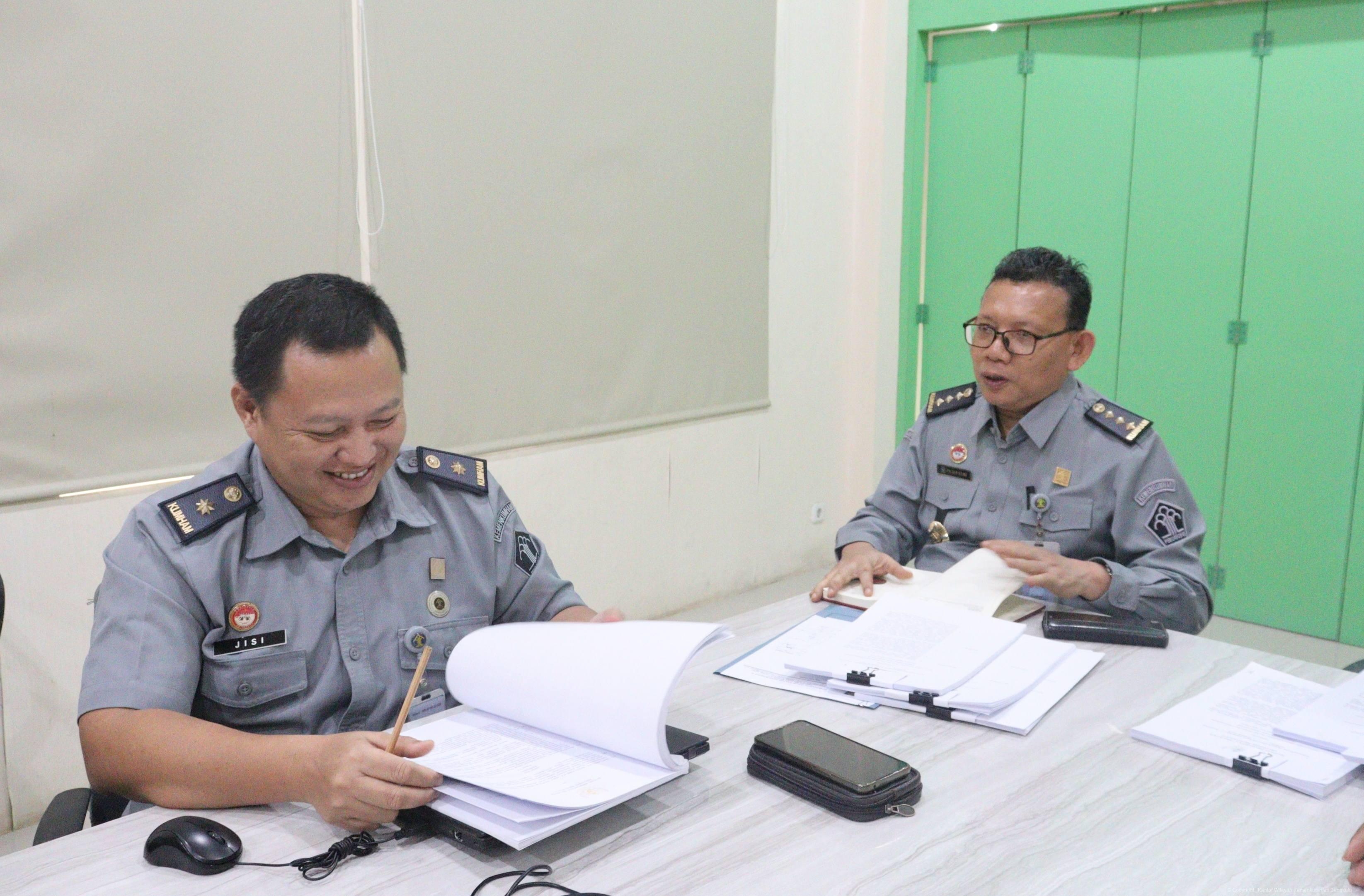 Kanwil_Kemenkumham_Bengkulu_bersama_Pemkab_Bengkulu_Selatan_Gelar_Rapat_Bahas_Harmonisasi_Tiga_Raperbup_3.jpg