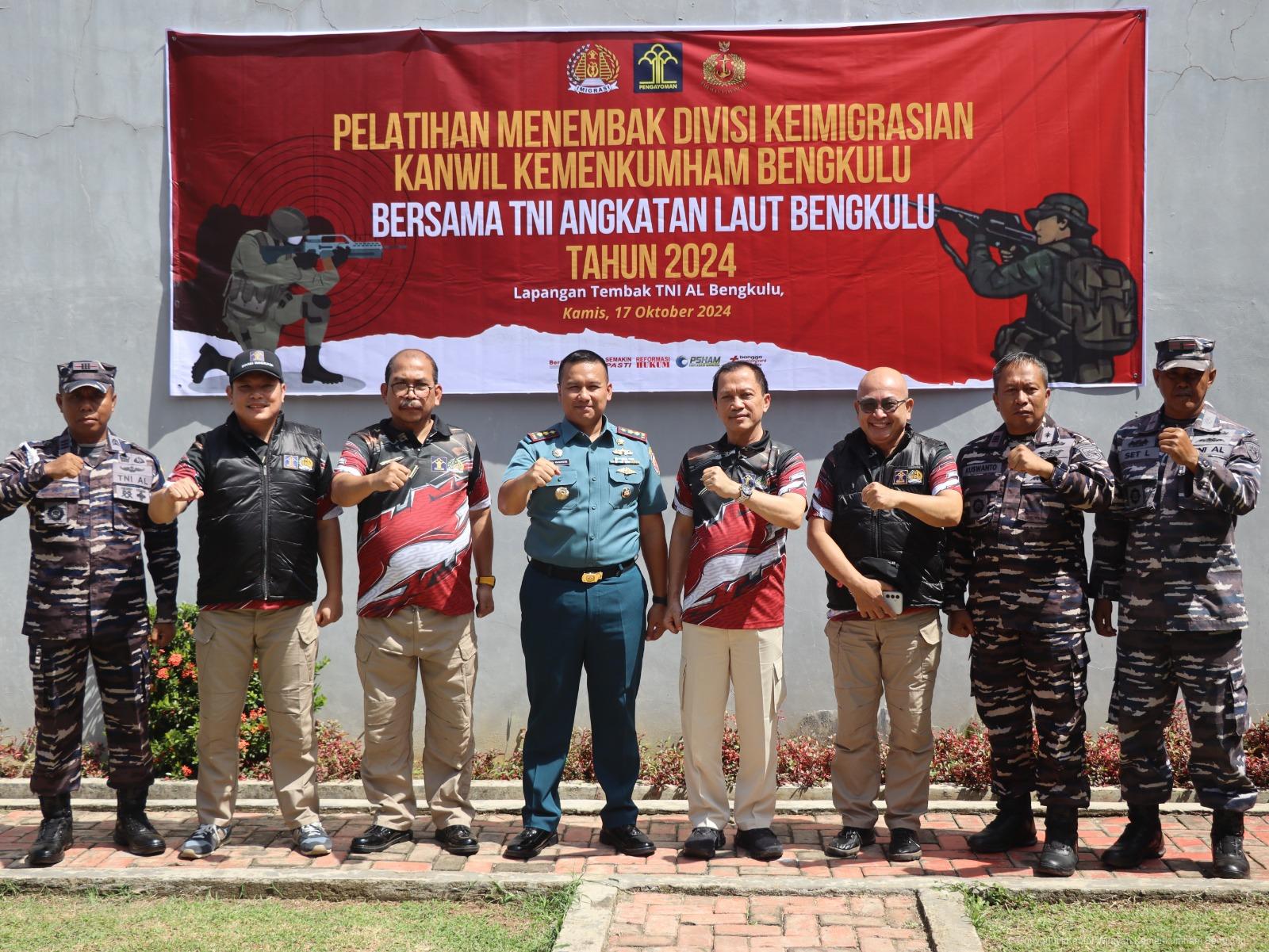 Pelatihan_menembak_makolanal_17102024_15.jpeg