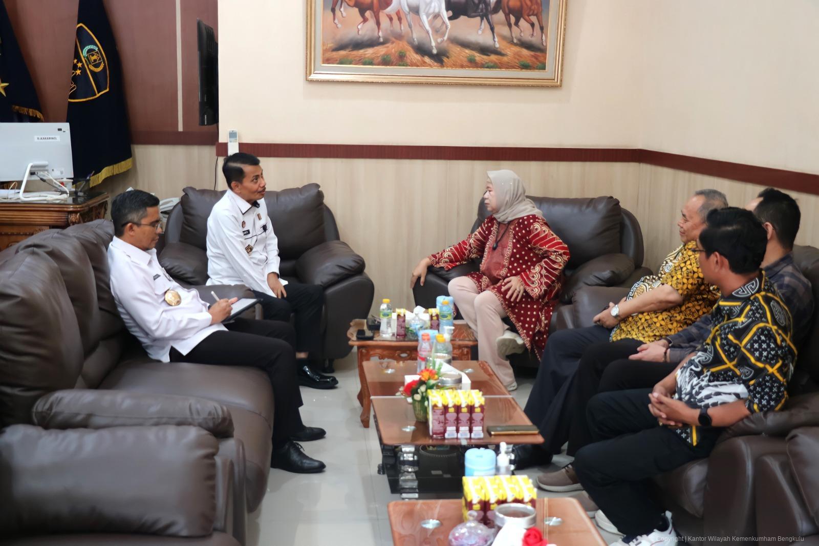 Pertemuan_Kanwil_Kemenkum_Bengkulu_dan_Kanwil_INI_Bengkulu.jpeg