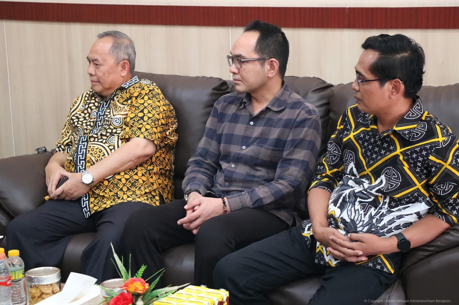 Pertemuan_Kanwil_Kemenkum_Bengkulu_dan_Kanwil_INI_Bengkulu_3.jpeg