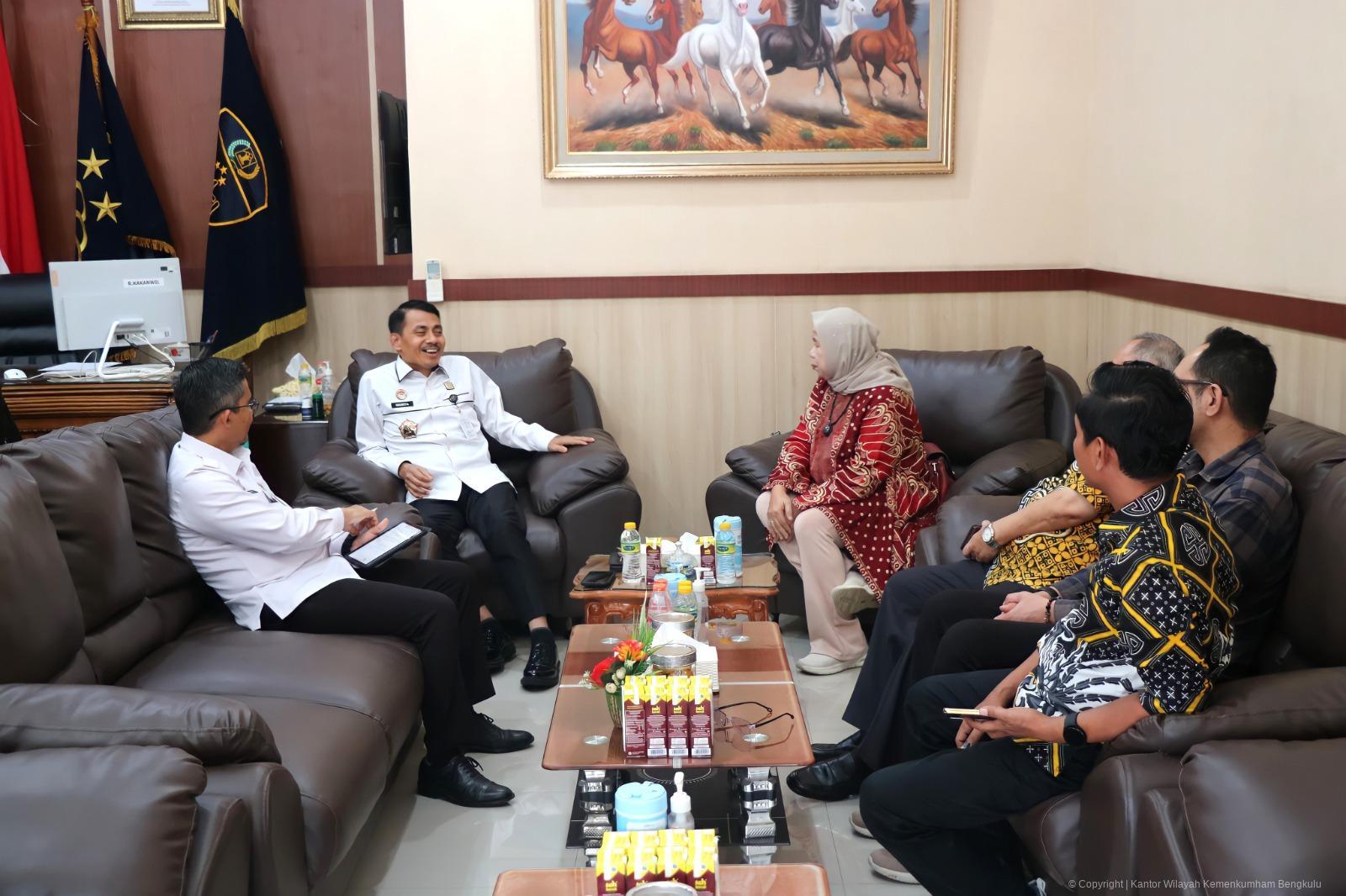 Pertemuan_Kanwil_Kemenkum_Bengkulu_dan_Kanwil_INI_Bengkulu_6.jpeg