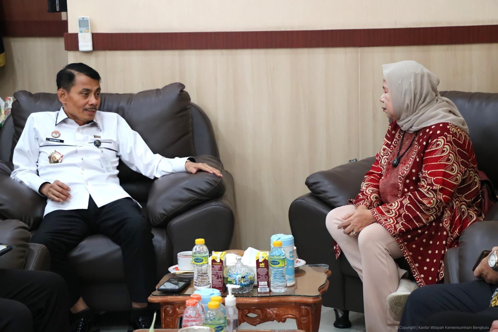 Pertemuan_Kanwil_Kemenkum_Bengkulu_dan_Kanwil_INI_Bengkulu_8.jpeg