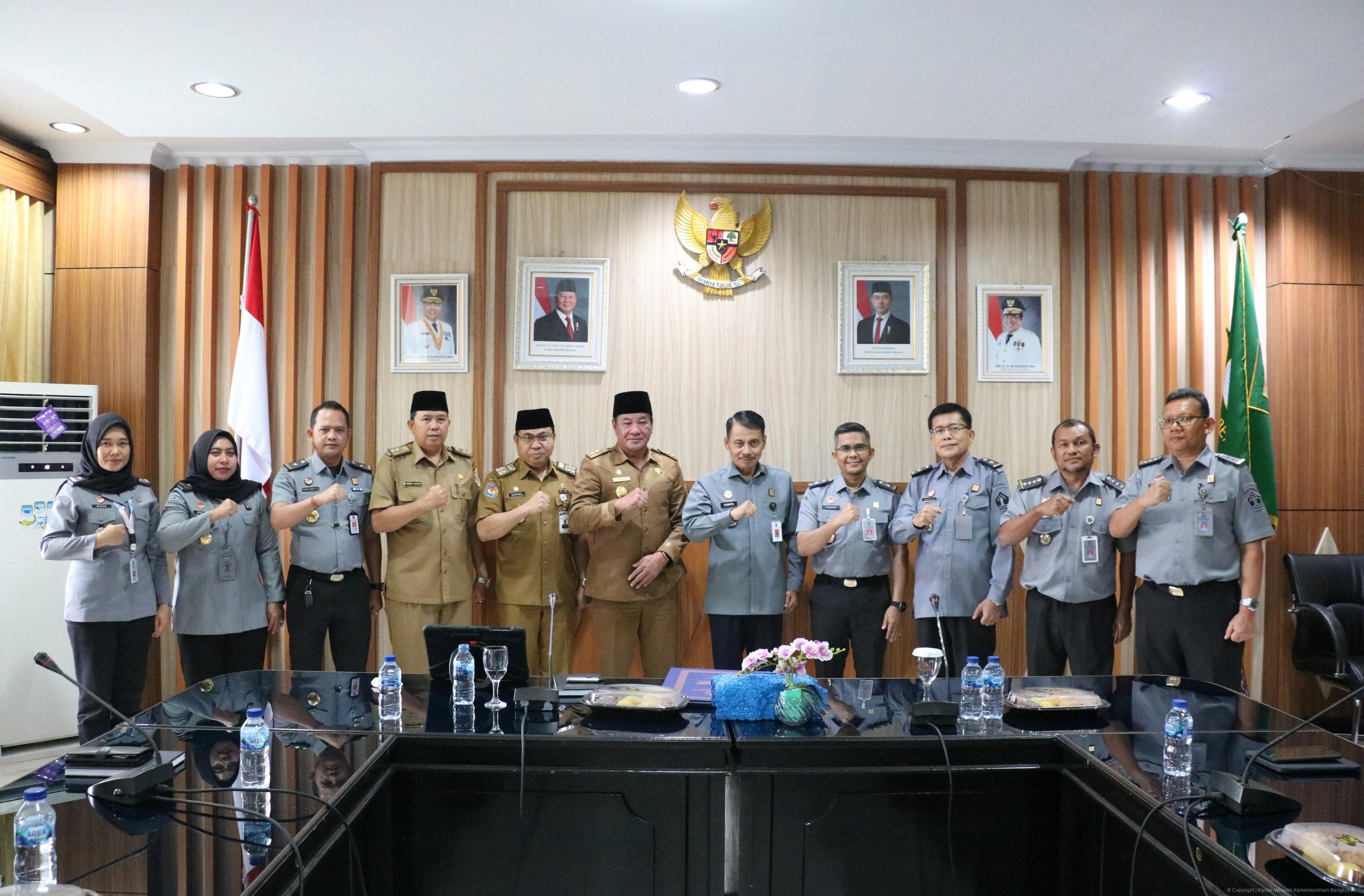 Rosjonsyah_Sambut_Hangat_Pejabat_Baru_Kanwil_Kementerian_Hukum_Bengkulu_4.jpg